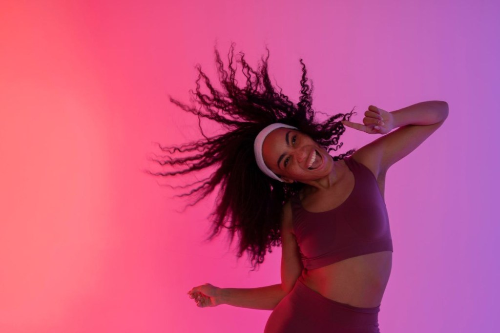 Emagrecendo com dança: descubra todos os benefícios dessa prática!