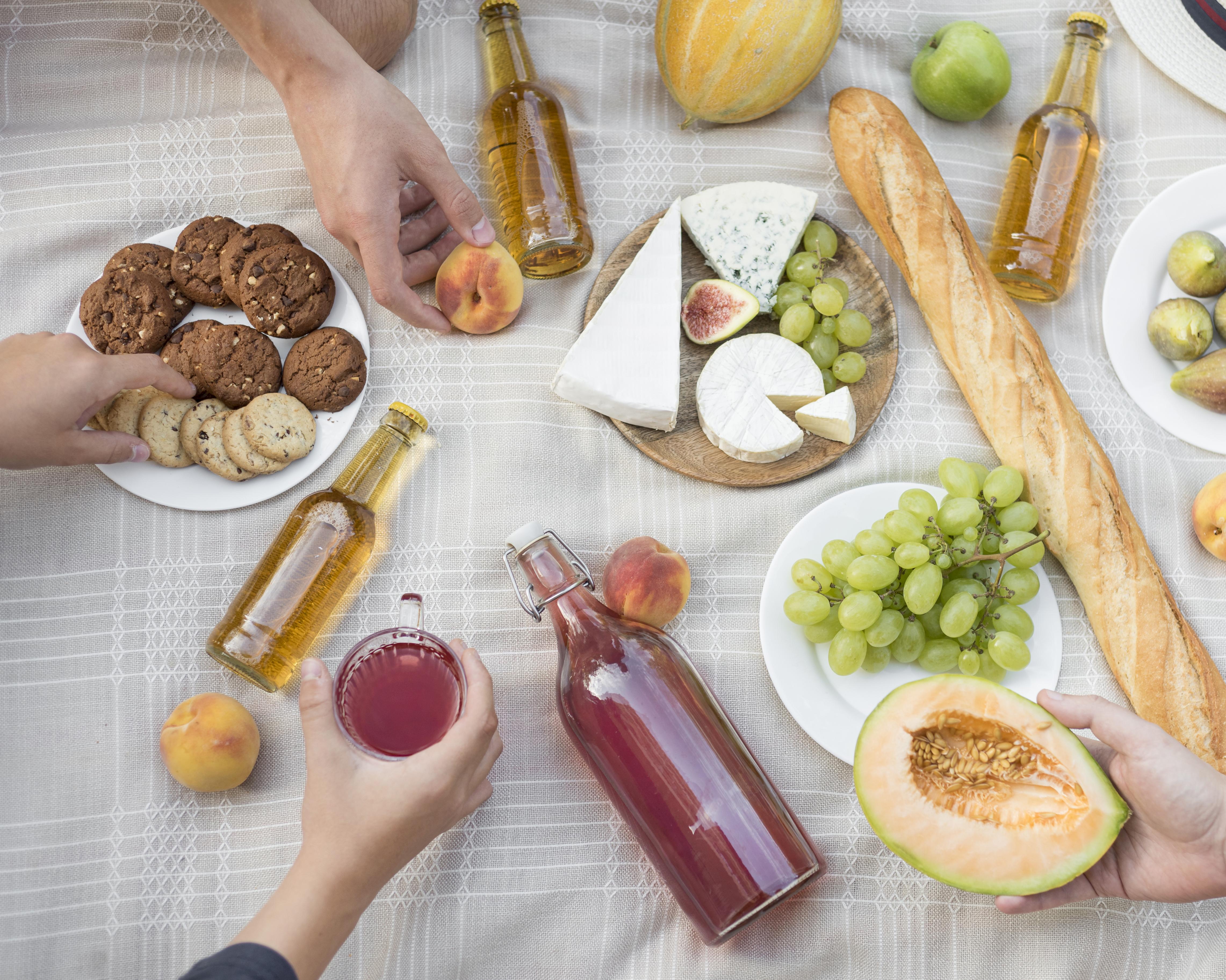 Como a bebida alcoólica impacta sua dieta? Dicas para um consumo consciente