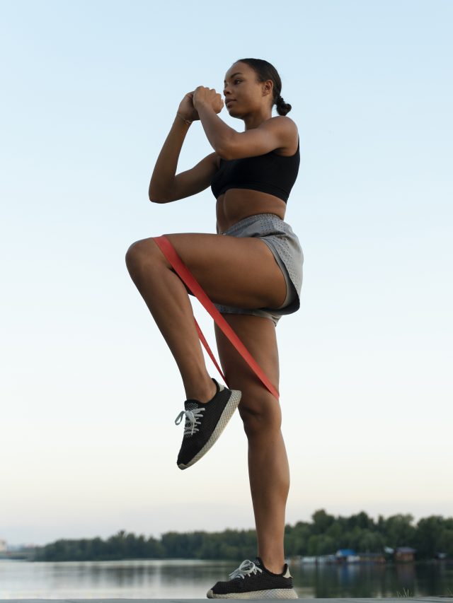 Capa de: 5 tipos de treino eficazes para queimar calorias e trabalhar o corpo inteiro