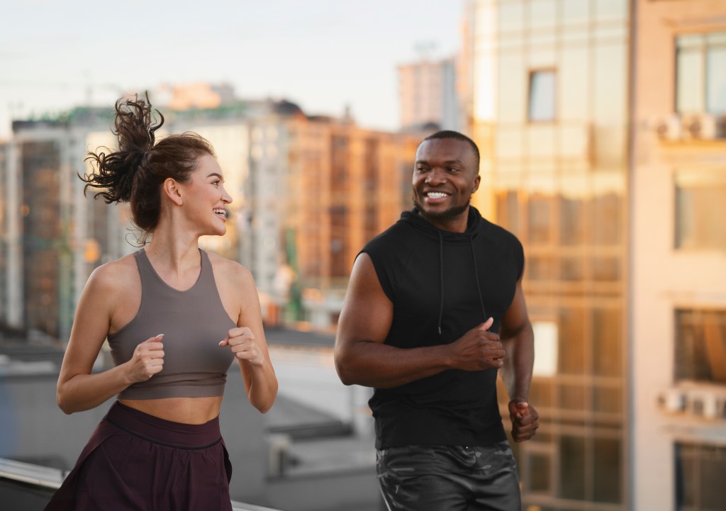 Por que cada vez mais pessoas estão se exercitando? Especialista responde
